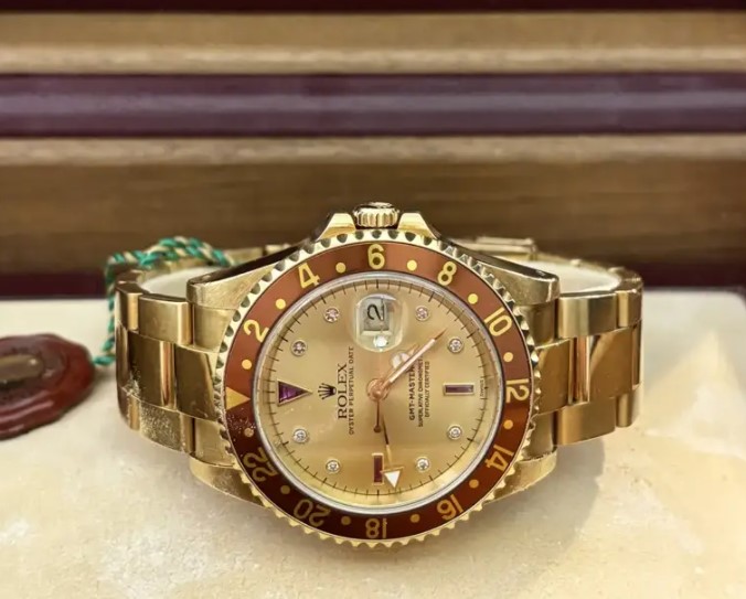 replicas watches